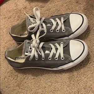 Grey converse